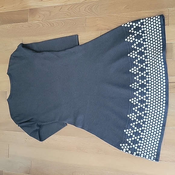 Eliza J Long Sleeve Sweater Dress Honeycomb Hem Pattern Gray White Medium - Picture 8 of 8